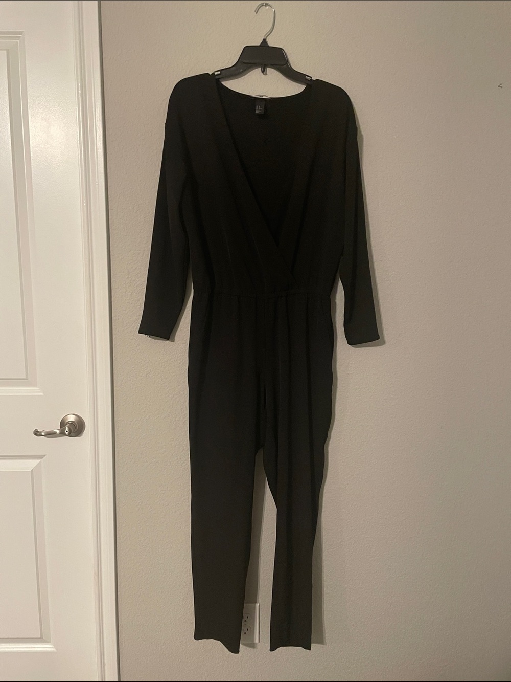 Women’s Black jumpsuit with elastic waistband